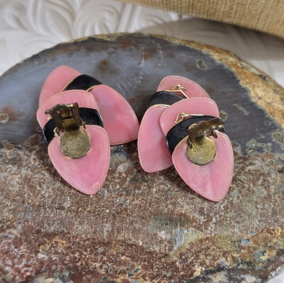 Western Germany Vintage Pink & Black Clip-on Triangular Shape Lucite Earrings - Picture 3 of 8